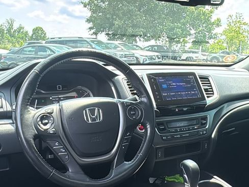 Used 2019 Honda Ridgeline RTL-T image 10