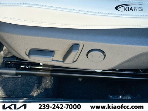 New 2026 Kia Niro EX image 24