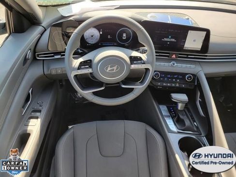 Used 2025 Hyundai Elantra SEL FWD image 10