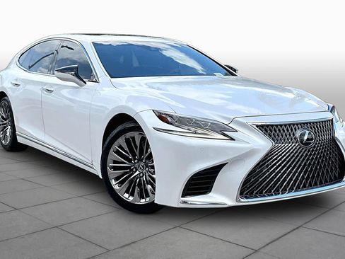 Used 2020 Lexus LS 500 w/ Accessory Package (Z2) RWD image 3