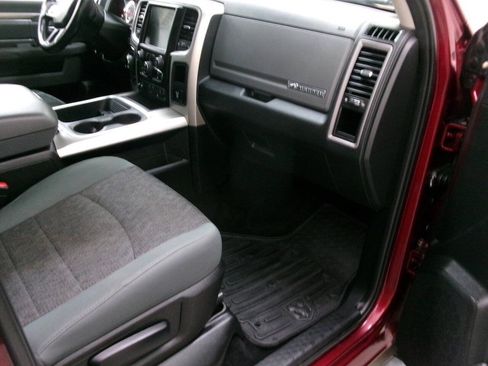 Used 2017 RAM 1500 Big Horn AWD/4WD image 32