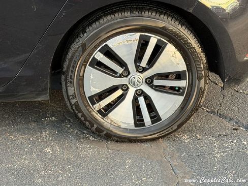 Used 2019 Volkswagen e-Golf SE w/ Driver Assistance Package image 42