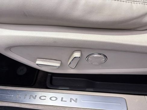 Used 2018 Lincoln MKC Reserve w/ Lincoln MKC Climate Package FWD image 24
