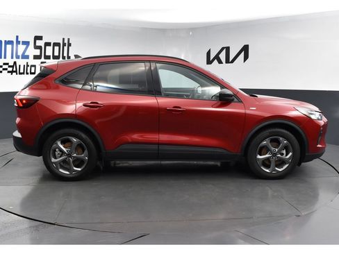 Used 2025 Ford Escape ST-Line FWD image 6