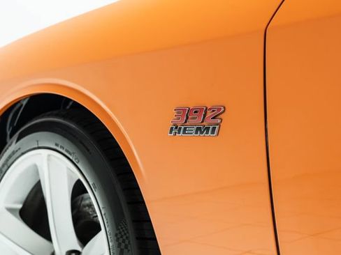 Used 2012 Dodge Challenger SRT8 RWD image 21