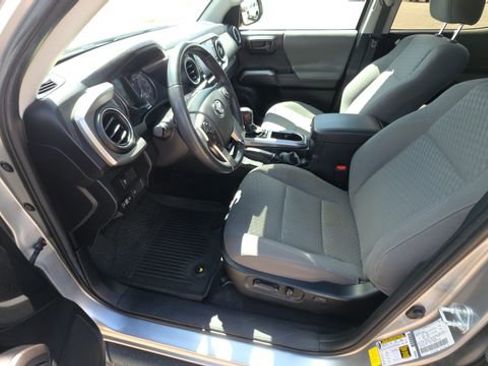 Used 2022 Toyota Tacoma SR5 image 13