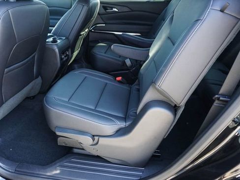 Used 2026 Chevrolet Traverse LT AWD/4WD image 19