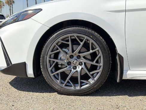 Used 2025 Toyota Camry SE w/ Convenience Package FWD image 29