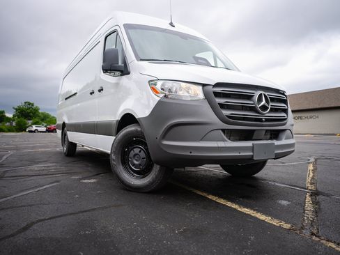 New 2026 Mercedes-Benz Sprinter 2500 image 2