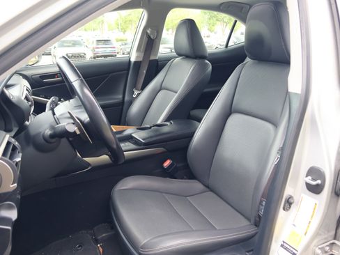 Used 2020 Lexus IS 300 w/ Accessory Package 2 image 32