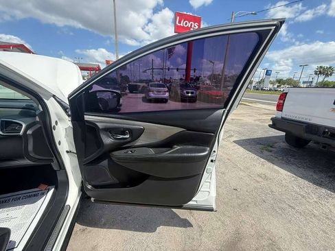 Used 2015 Nissan Murano S w/ Cargo Package AWD/4WD image 9