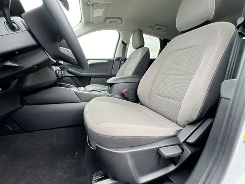 Used 2022 Ford Escape SE image 16