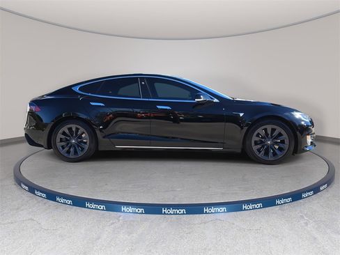 Used 2019 Tesla Model S 100D image 3