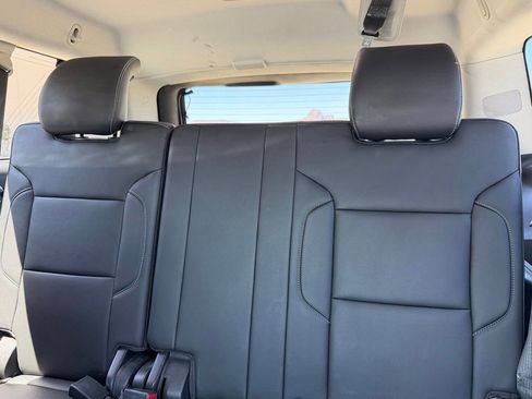 Used 2019 Chevrolet Suburban LT AWD/4WD image 7