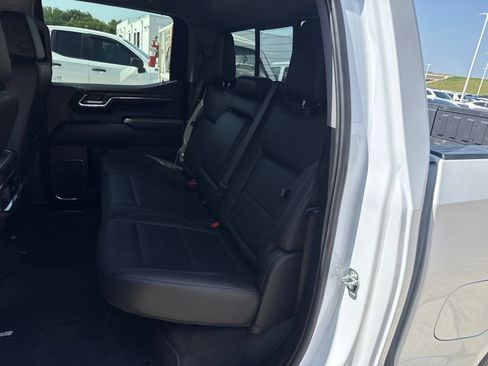 Used 2024 GMC Sierra 1500 SLT AWD/4WD image 13