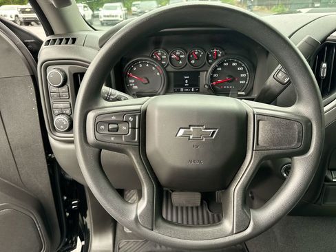 Used 2025 Chevrolet Silverado 1500 Custom Trail Boss AWD/4WD image 16
