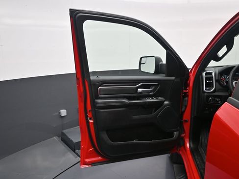 Used 2025 RAM 1500 Big Horn AWD/4WD image 12