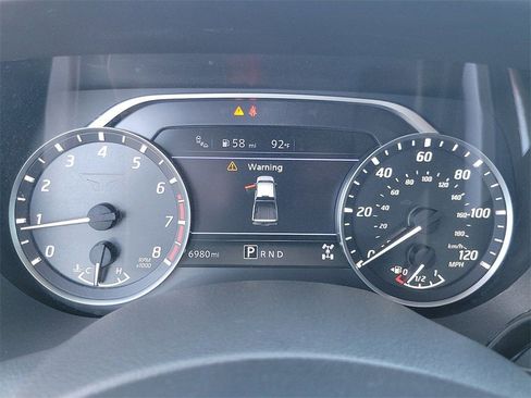 Certified 2024 Nissan Titan SV image 8