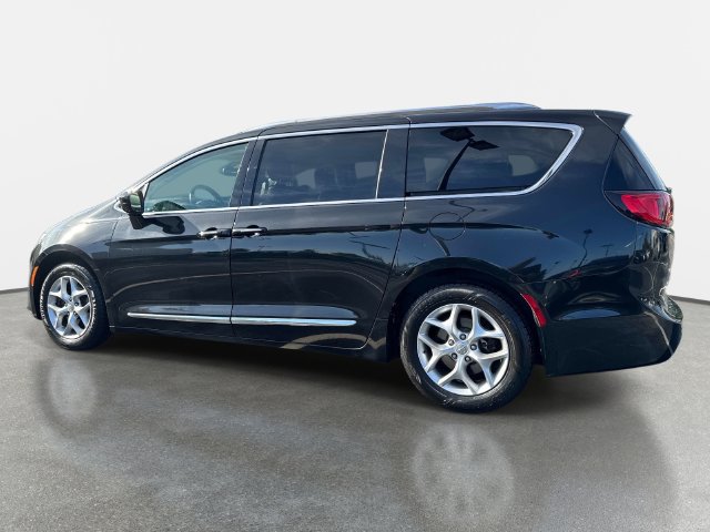 Used 2018 Chrysler Pacifica Touring-L Plus w/ Tire & Wheel Group FWD image 3