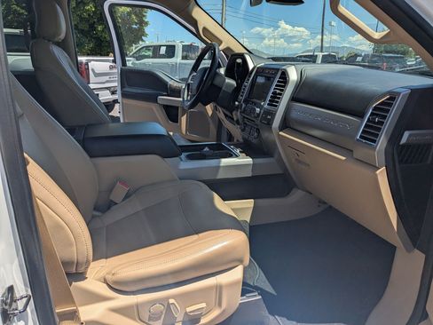Used 2017 Ford F350 Lariat w/ Lariat Ultimate Package AWD/4WD image 32