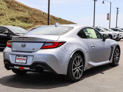 New 2026 Toyota GR86 RWD image 4