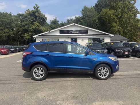 Used 2017 Ford Escape SE AWD/4WD image 8