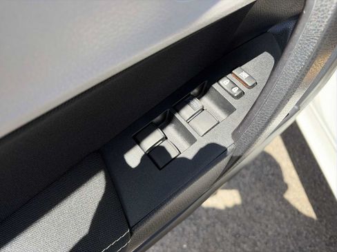 Used 2017 Toyota Corolla LE FWD image 15