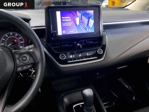 Used 2023 Toyota Corolla LE image 6