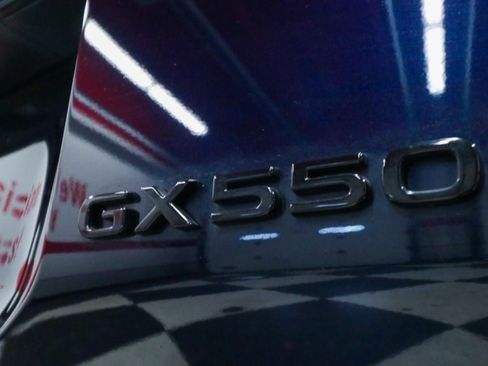 Used 2024 Lexus GX 550 w/ Accessory Package (Z1) AWD/4WD image 31