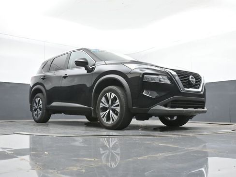 Used 2023 Nissan Rogue SV image 44