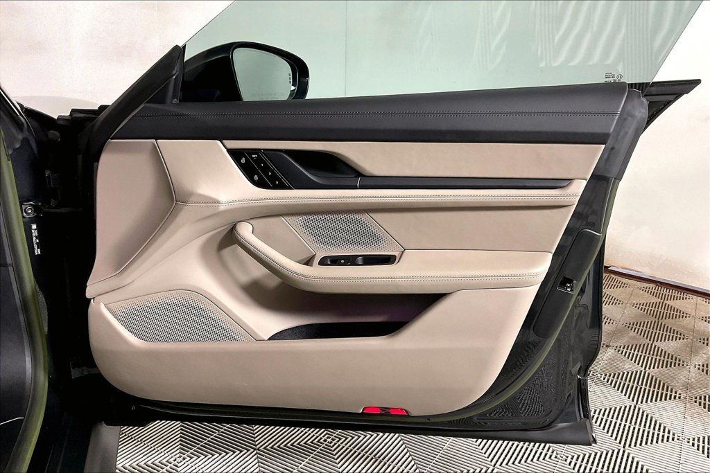 Used 2023 Porsche Taycan RWD image 23