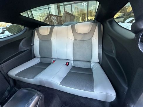 Used 2014 Hyundai Genesis 2.0T image 25