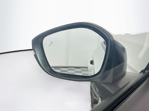 Used 2022 Honda Civic Touring image 16