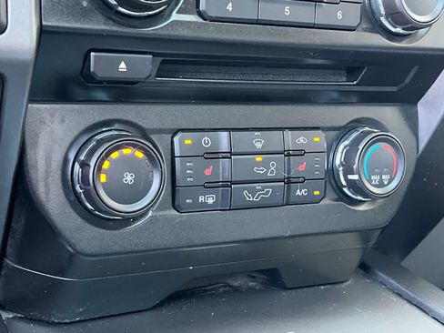 Used 2016 Ford F150 XLT w/ Equipment Group 302A Luxury image 20