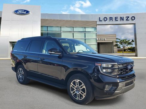 New 2025 Ford Expedition Active image 3
