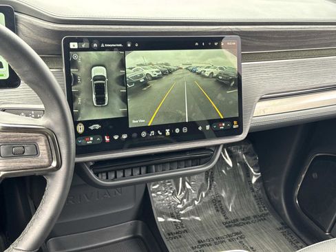 Used 2023 Rivian R1S Adventure image 5