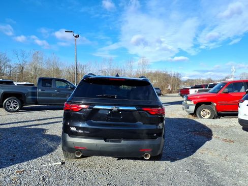 Used 2023 Chevrolet Traverse LT image 6