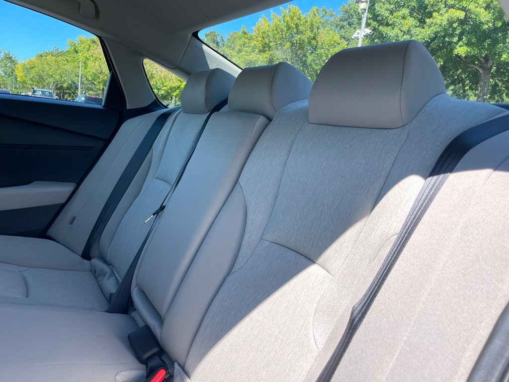 Certified 2025 Honda Accord LX image 40