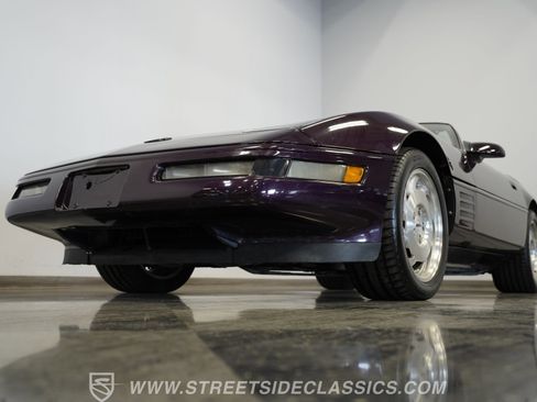 Used 1993 Chevrolet Corvette Convertible image 19