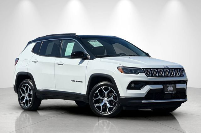 Used 2024 Jeep Compass Limited AWD/4WD image 2