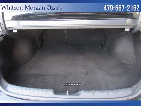 Used 2021 Hyundai Elantra Limited image 22