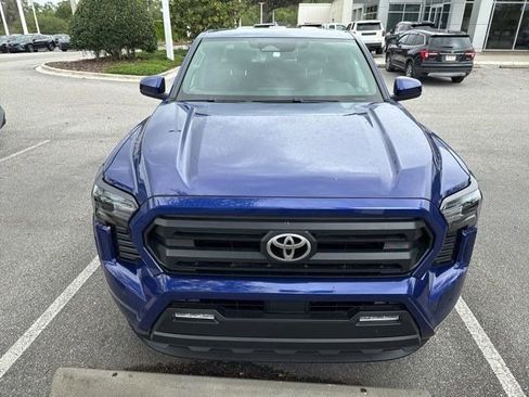 Used 2025 Toyota Tacoma SR5 image 2