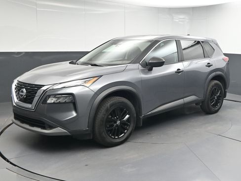 Certified 2023 Nissan Rogue S image 4