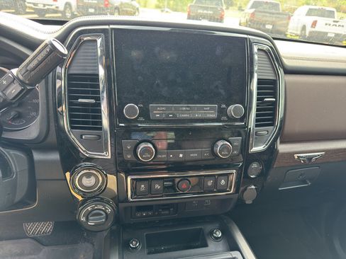 Used 2024 Nissan Titan Platinum Reserve w/ Moonroof Package image 10