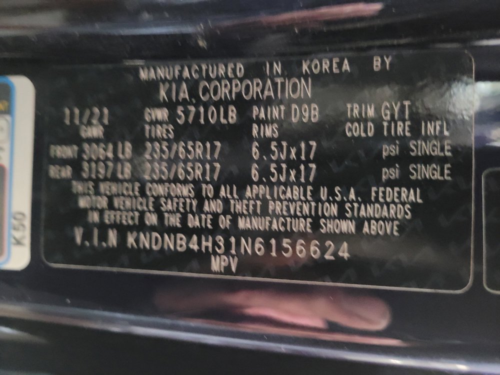 Used 2022 Kia Carnival LX FWD image 33