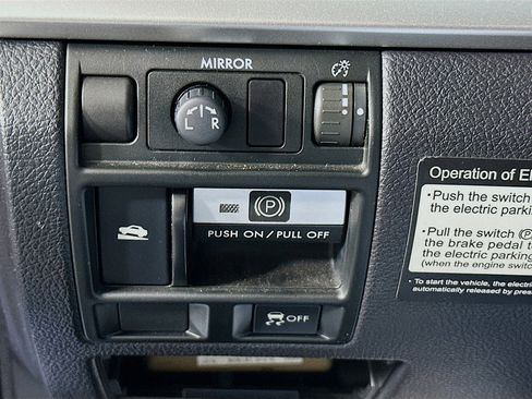 Used 2010 Subaru Outback 3.6R Premium w/ Popular Equipment Group 2C AWD/4WD image 16