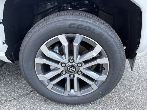New 2026 Toyota 4Runner Limited AWD/4WD image 12