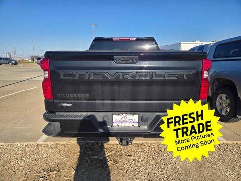 Used 2023 Chevrolet Silverado 1500 Custom image 6