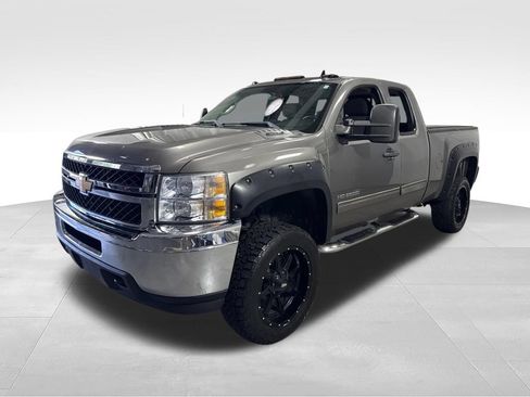 Used 2013 Chevrolet Silverado 2500 LT w/ Snow Plow Prep Package AWD/4WD image 4