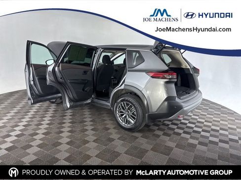 Used 2023 Nissan Rogue S image 19